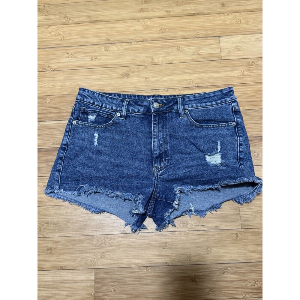 Love Soho women’s high waisted denim shorts size 11